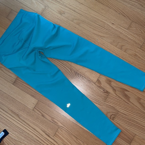 ALO High Waisted airlift leggings (size L. Color Aqua blue) - Picture 5 of 5